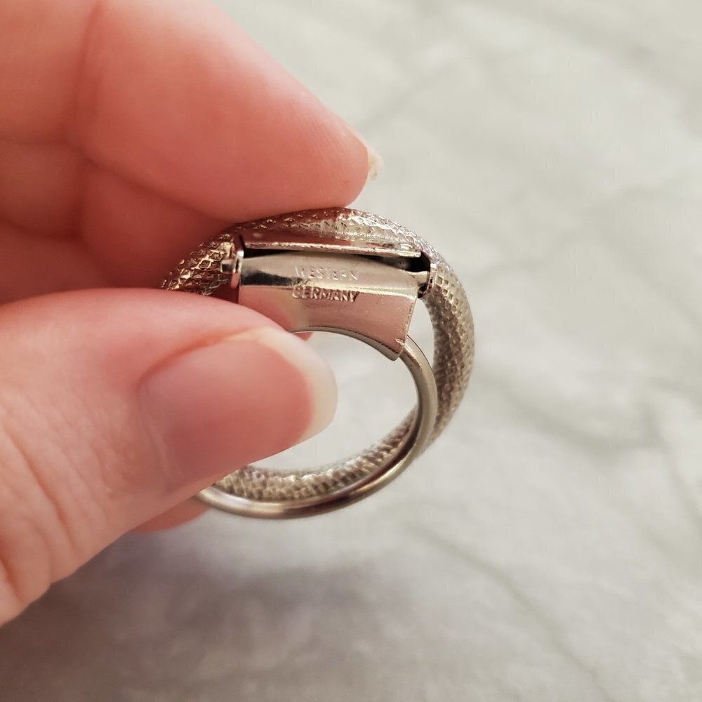 ✨ 1980s Vintage Silver Scarf Clip West Germany ✨ - Picture 3 of 4